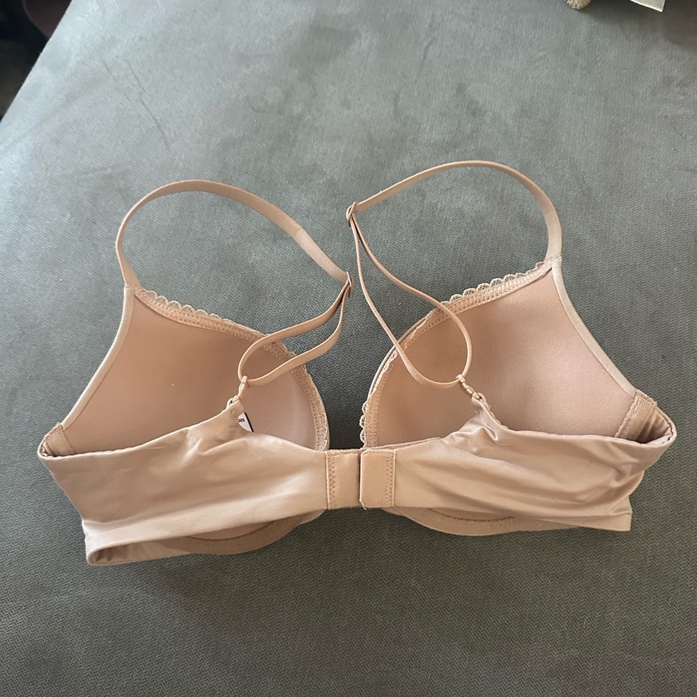 NWOT! Victoria's Secret Nude Underwire Deep Plunge Push-Up Padded Bra - Picture 2 of 5